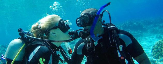 Lindsey Vonn und Kenan Smith auf den Turks- und Caicosinseln Lindsey Vonn und Kenan Smith auf den Turks- und Caicosinseln