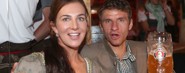 Lisa und Thomas Müller auf dem Oktoberfest 2016 Lisa und Thomas Müller auf dem Oktoberfest 2016