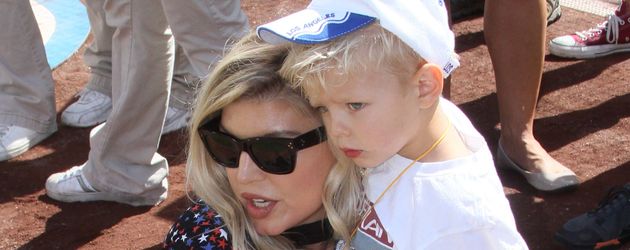 Popstar Fergie mit Söhnchen Axl Popstar Fergie mit Söhnchen Axl