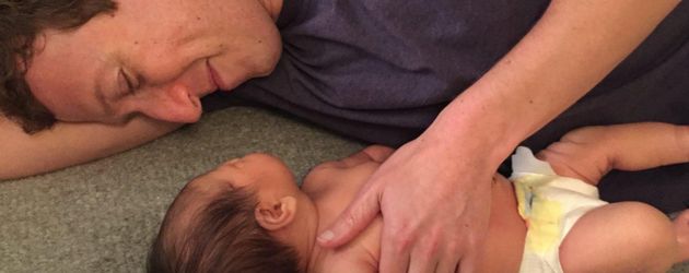 Mark Zuckerberg mit seiner Tochter Max Mark Zuckerberg mit seiner Tochter Max