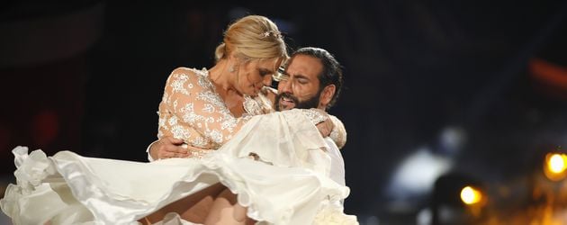 Massimo Sinató und Angelina Kirsch in "Let's Dance"-Show fünf Massimo Sinató und Angelina Kirsch in "Let's Dance"-Show fünf