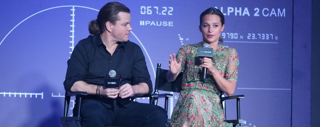 Matt Damon und Alicia Vikander bei der "Jason Bourne 5"-Premiere in Beijing Matt Damon und Alicia Vikander bei der "Jason Bourne 5"-Premiere in Beijing