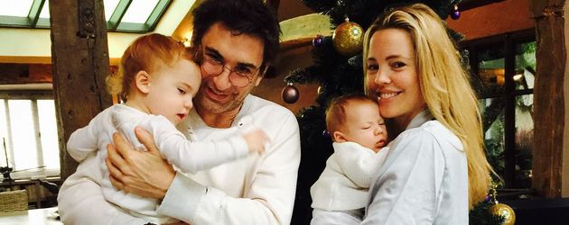 Melissa George mit Freund Jean David Blanc sowie den gemeinsamen Söhnen Solal Samuel Glenn & Raphaël Melissa George mit Freund Jean David Blanc sowie den gemeinsamen Söhnen Solal Samuel Glenn & Raphaël