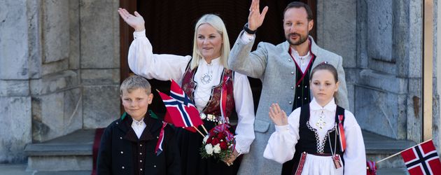 Mette-Marit, Prinz Sverre Magnus, Prinzessin Ingrid Alexandra und Kronprinz Haakon von Norwegen Mette-Marit, Prinz Sverre Magnus, Prinzessin Ingrid Alexandra und Kronprinz Haakon von Norwegen