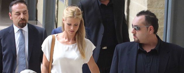 Michelle Hunziker beim Verlassen des Gerichts in Rimini Michelle Hunziker beim Verlassen des Gerichts in Rimini