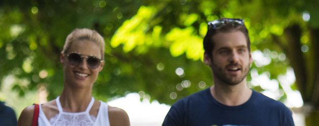 Michelle Hunziker und Tomaso Trussardi mit ihren Töchtern Sole und Celeste in Bergamo Michelle Hunziker und Tomaso Trussardi mit ihren Töchtern Sole und Celeste in Bergamo