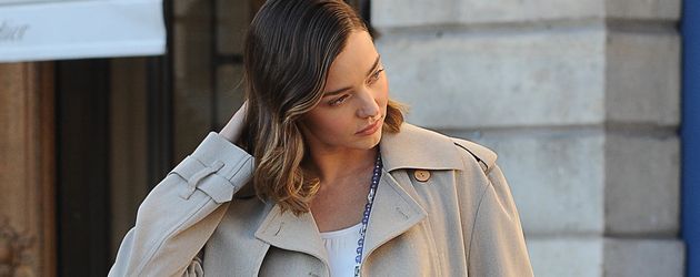 Miranda Kerr bei einem Fotoshooting auf der Paris Fashion Week Miranda Kerr bei einem Fotoshooting auf der Paris Fashion Week