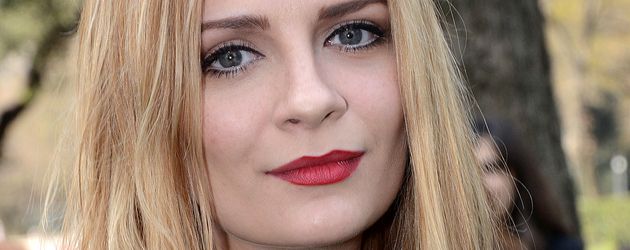 Mischa Barton Mischa Barton
