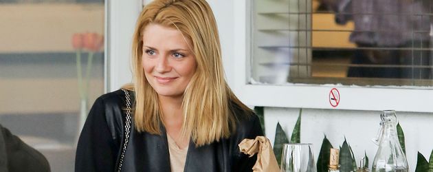 Mischa Barton Mischa Barton