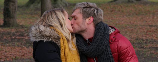 Saskia Atzerodt und Nico Schwanz beim Videodreh für "Ist das hier wahr" Saskia Atzerodt und Nico Schwanz beim Videodreh für "Ist das hier wahr"