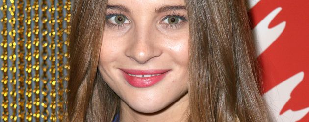 Nicole Mieth bei der Premiere der 4444. Folge von "Verbotene Liebe" in Köln Nicole Mieth bei der Premiere der 4444. Folge von "Verbotene Liebe" in Köln