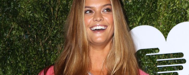 Nina Agdal bei einer Gala in New York Nina Agdal bei einer Gala in New York