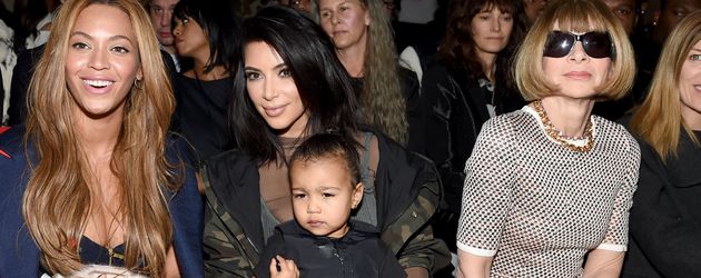 Kim Kardashian, North West und Anna Wintour Kim Kardashian, North West und Anna Wintour