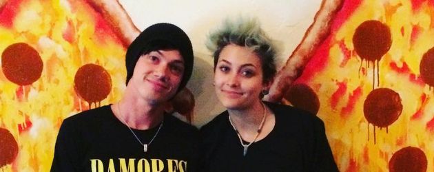 Paris Jackson und Michael Snoddy in Pizzeria in L.A. Paris Jackson und Michael Snoddy in Pizzeria in L.A.