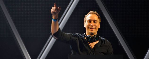 Paul van Dyk bei einem Auftritt beim Coachella Festival 2011 Paul van Dyk bei einem Auftritt beim Coachella Festival 2011