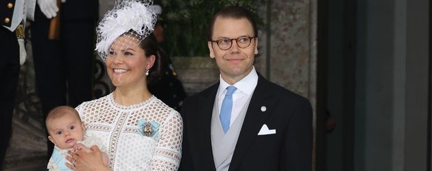 Prinzessin Victoria und Prinz Daniel mit ihren Kindern Prinz Oskar und Prinzessin Estelle Prinzessin Victoria und Prinz Daniel mit ihren Kindern Prinz Oskar und Prinzessin Estelle
