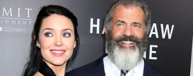 Rosalind Ross und Mel Gibson im Oktober 2016 bei einer Filmpremiere in Los Angeles. Rosalind Ross und Mel Gibson im Oktober 2016 bei einer Filmpremiere in Los Angeles.
