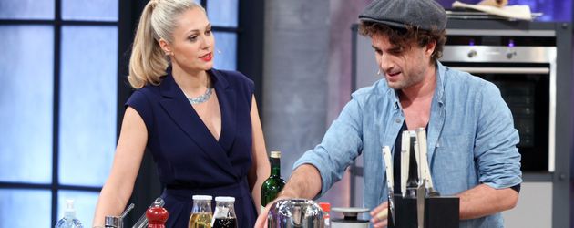 Ruth Moschner und Oliver Wnuk bei "Grill den Henssler" Ruth Moschner und Oliver Wnuk bei "Grill den Henssler"