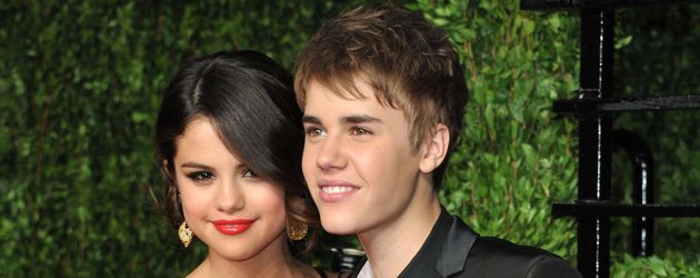 Selena Gomez und Justin Bieber bei der Oscar-Verleihung 2011 Selena Gomez und Justin Bieber bei der Oscar-Verleihung 2011