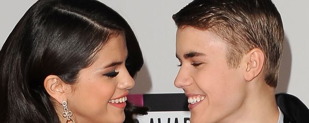 Selena Gomez und Justin Bieber im Jahr 2011 Selena Gomez und Justin Bieber im Jahr 2011