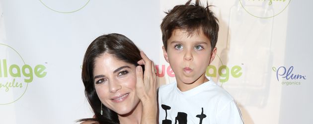 Selma Blair und ihr Sohn Arthur bei der WeVillage-Eröffnung in Los Angeles Selma Blair und ihr Sohn Arthur bei der WeVillage-Eröffnung in Los Angeles