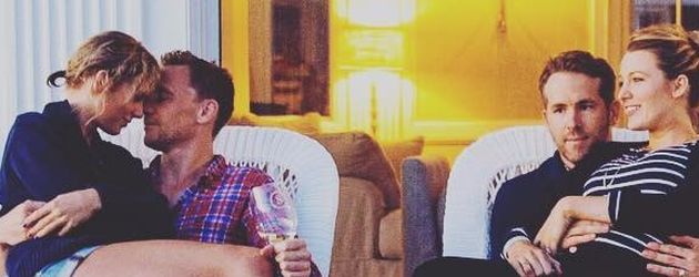 Taylor Swift, Tom Hiddleston, Blake Lively und Ryan Reynolds am Unabhängigkeitstag 2016 Taylor Swift, Tom Hiddleston, Blake Lively und Ryan Reynolds am Unabhängigkeitstag 2016