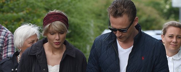 Taylor Swift und Tom Hiddleston in Lowestoft Taylor Swift und Tom Hiddleston in Lowestoft