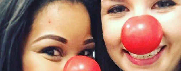 Taylor Terrell und eine Kollegin beim Red Nose Day Taylor Terrell und eine Kollegin beim Red Nose Day