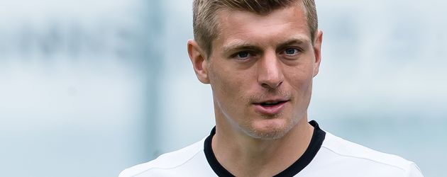Toni Kroos bei der EM-Vorbereitung 2016 Toni Kroos bei der EM-Vorbereitung 2016