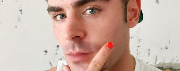 Zac Efron als "PolishedMan" zwecks Spendenaufruf Zac Efron als "PolishedMan" zwecks Spendenaufruf