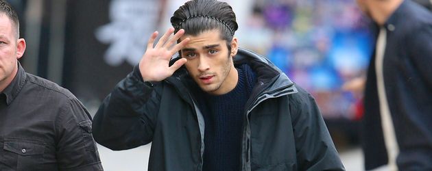 Zayn Malik im November 2014 vor einem Fernsehstudio in Los Angeles. Zayn Malik im November 2014 vor einem Fernsehstudio in Los Angeles.